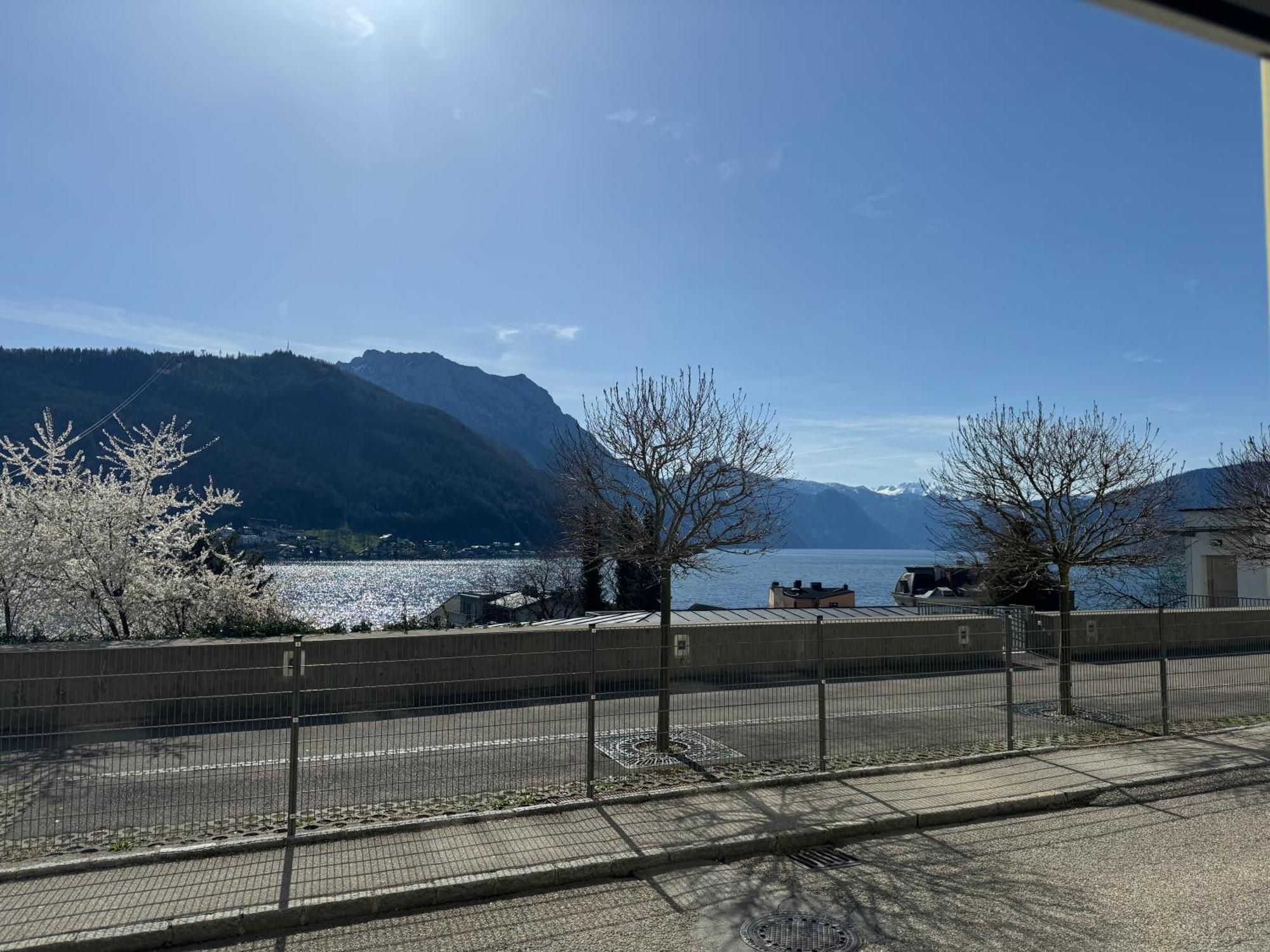 Seepanorama An Der Esplanade 1 Gmunden Exterior photo